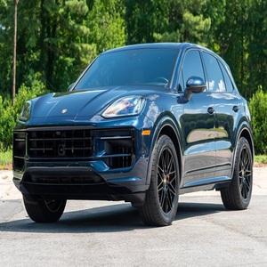 Cayenne S 2024, V8 biturbo de 468 hp, tracción total, equipamiento completo, azul metálico Algarve - Product Image 1