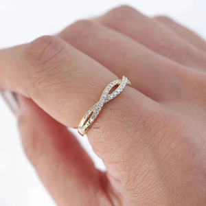 แหวนแต่งงานเพชรโมอีสทรงกลมสำหรับผู้หญิงขนาด14K ลายเกลียวสีทองบิดเกลียวปี0.54กะรัตสำหรับผู้หญิง - Product Image 1