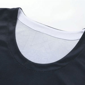 Ensemble de vêtements de basket-ball professionnels en vente Uniforme léger et respirant de sublimation en polyester 100% - Product Image 6