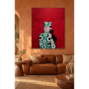 Fida Woman in Cat-Ear Hoodie avec imprimé chat noir sur toile - Product Image 2