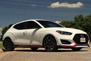 Hyundai Veloster N 2022 d'occasion en bon état, boîte manuelle 6 vitesses, turbo 4 cylindres, provenance du Texas, non modifiée - Product Image 3