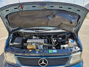 Mercedes-Benz V230 Usada de 1998, Furgoneta del Mercado Japonés - Product Image 5