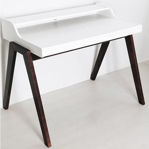 Escritorio para Computadora WELL HOME 'Nere' 110x86x75cm Blanco con Patas Marrones - Product Image 5