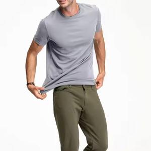 T-shirts pour hommes en coton de haute qualité, tendance 2025, 100% coton, logo personnalisé, vente en gros en ligne, entièrement personnalisable - Product Image 3