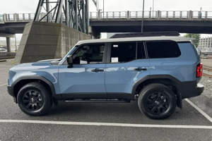 LISTO PARA CONDUCIR - USADO, VOLANTE A LA IZQUIERDA |   CONDUCCIÓN DERECHA |   TOYOTA LAND CRUISER PRIMERA EDICIÓN 2024 - Product Image 3