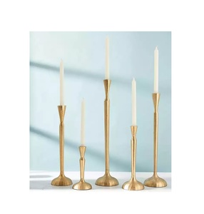 Portavelas de Metal macizo de calidad de lujo, portavelas de aspecto elegante, portavelas decorativo de alta demanda, Color dorado - Product Image 1