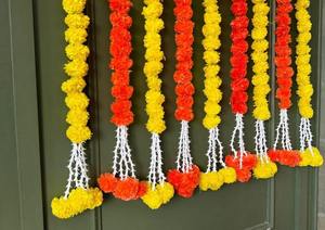 Juego de 10 guirnaldas colgantes de Marigold Tuberose, colgante de Festival y fiesta, telón de fondo de escenario, decoración de Ganpati, decoración Haldi - Product Image 2