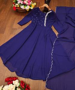 Fabuleux Net Bridal Wear Lehenga Set avec broderie exquise et Zari Detailing readymade bas prix gros surat - Product Image 4