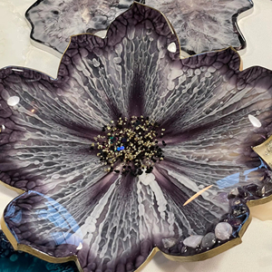 ชามเรซินประดับรูปดอกไม้สีดำพร้อมกลิตเตอร์สีเงินทำด้วยมือสำหรับตกแต่งของขวัญแต่งงานหรือสไตล์โมเดิร์น - Product Image 1