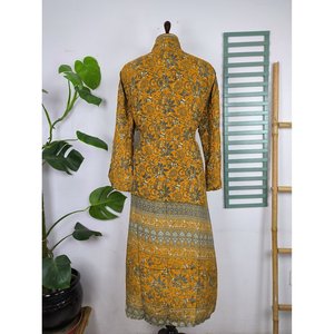 ชุดนอนผู้หญิงสไตล์โบฮีเมียนสุดหรูจาก Upcycle ดีไซน์วินเทจสุดงดงาม เสื้อคลุมวินเทจอันน่าอัศจรรย์ ผลิตจากผ้าไหมซารีคิโมโนรีไซเคิล - Product Image 3