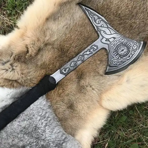 Hacha Vikinga Hecha a Mano con Mango de Madera de Fresno Grabado y Funda de Cuero con Grabado en la Cabeza - Product Image 2