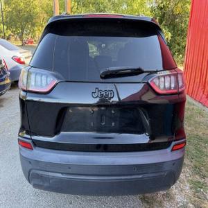 EXCELENTE ESTADO Jeep Cherokee Latitude Plus 2021 - Product Image 3