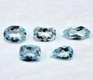 Lot de 5 pierres précieuses à facettes en forme d'aigue-marine naturelle Eau de mer bleu aqua Forme mixte Fabrication de bijoux en vrac Pierres précieuses de différentes tailles - Product Image 4