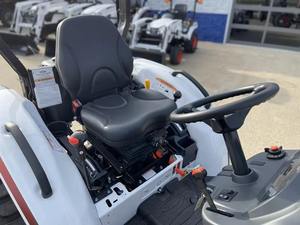 Tractor Compacto Multifuncional Bobcat CT2040 HST 4WD 2024 con Cargador Frontal, Nuevo, Incluye Caja de Cambios, Motor, Cojinetes y Bomba - Product Image 6