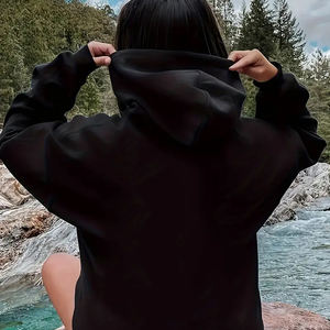 เสื้อฮู้ดผ้าเจอร์ซี่มีลายสำหรับสตรีทแวร์แขนยาวสำหรับฤดูหนาวพร้อมโลโก้ด้านหน้า - Product Image 5