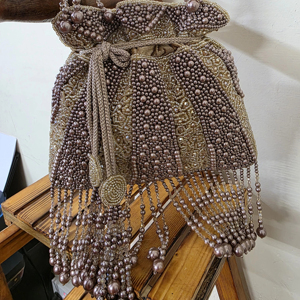 Sac à main à rabat vintage en daim brodé bohème pour femme Soirée Mariage Sac à main de soirée avec perles de pierres d'Inde - Product Image 1