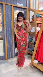 Sari long en georgette douce et élégante, imprimé, facile à draper, séchage rapide, pour les fêtes et les festivals, vente en gros D FASHION GURU - Product Image 3