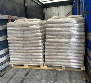 Granulés de chauffage en fibres de bois 100% certifiés ENplus A1 en bois de pin de qualité supérieure - Product Image 5