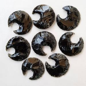 จี้คริสตัลรูปดวงจันทร์สีดำแบบออบซิเดียนสำหรับใช้ในการรักษา - Product Image 1