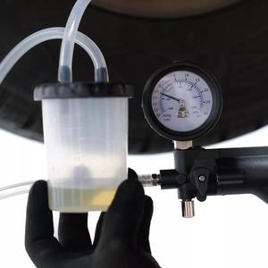 AllSupply Taiwan Outils de réparation de véhicules Pompe à vide à pression en plastique et kit de purge de frein pour soupapes de purge de frein - Product Image 4