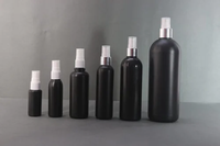 Bouteille pulvérisateur en HDPE noir avec pompe à brume et manchon de protection, rechargeable, résistante aux fuites, bouteille en plastique durable pour cosmétiques