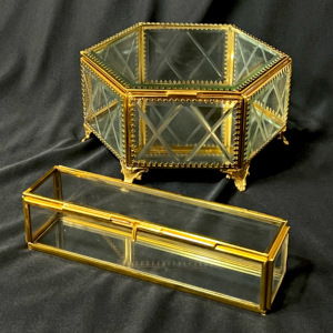 Dernière conception de haute qualité en laiton plaqué or biseauté boîte de rangement de bijoux en verre motif personnalisé AK artisanat luxe moderne - Product Image 5