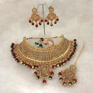 Conjunto de joyería fina Kriaa, Gargantilla de piedra austriaca con cuentas marrones y verdes, collar con Maang en forma de collar - Product Image 1