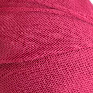 Vente en gros de tissu en maille à œillet à mémoire de forme en polyester 100%-Vêtements de maillot de sport tricotés Interlock pour doublure de vêtements de mariage - Product Image 2