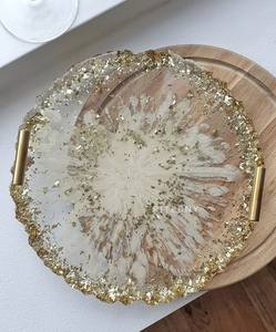 Bandeja de servicio de resina de diseño para casas de lujo con patrones hechos a mano y mezclas de colores suaves para una mayor elegancia - Product Image 6