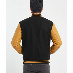 Chaqueta Varsity Personalizada para Hombre, Diseño Color Block, Cuerpo Negro, Mangas Color Bronceado, Cierre de Botones a Presión, Estilo Béisbol, 2026 - Product Image 6