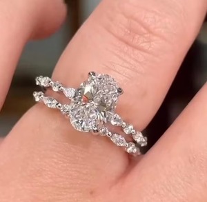 Conjunto nupcial de compromiso de moissanita de corte ovalado de 3 CT, banda de boda, anillo de promesa, regalo de boda, conjunto nupcial elegante, anillo para regalo - Product Image 5