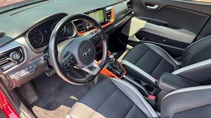 Stonic Diesel 1.6 Prestige 2018 en Buen Estado, Auto Usado Coreano en Venta, 300auto Export - Product Image 6