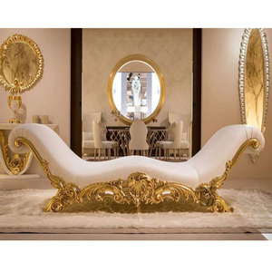 Suole — Chaise de mariage élégante en bois, de Style italien, or et blanc, idéal pour les mariés - Product Image 1