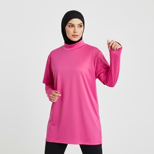 Camiseta Deportiva Versátil y Modesta para Mujeres Musulmanas, Ecológica, UPF50+, 100% Poliéster, con Hombros Caídos y Orificios para Pulgares, para Deportes y Fitness - Product Image 1