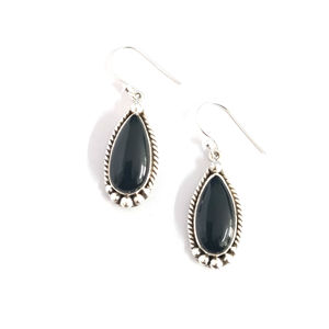 Boucles d'oreilles pendantes en onyx noir, 9,8 grammes - Product Image 1