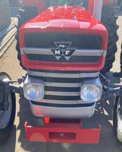 รถแทรกเตอร์เดินตาม Massey Ferguson 135 ขับเคลื่อน 4 ล้อ พร้อมเครื่องยนต์ดีเซล 4 สูบ 45 แรงม้า อุปกรณ์การเกษตร สำหรับใช้งาน 2001-4000 ชั่วโมง - Product Image 4