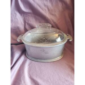 Casserole en métal en forme de coeur avec couvercle en verre original dernier cadeau pour femme - Product Image 3