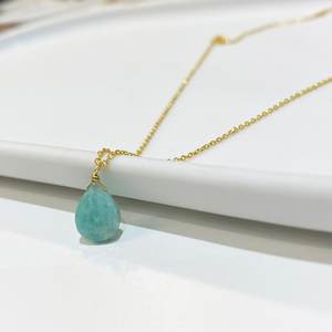 Collier pendentif en argent sterling fait main vintage avec amazonite, pierre précieuse naturelle verte en forme de larme, bijoux élégants - Product Image 1