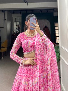 Top Quality Georgette Fabric Heavy Embroidery Bridal Party Wear <b>Lehenga</b> Choli Set Traditional Wear for <b>Women</b> Wedding Functions - Product Image 5