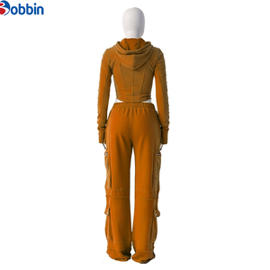 ชุดออกกำลังกายผู้ชาย BOBBIN INDUSTRIES ทรงปกติ ผลิตจากวัสดุรักษ์โลก สำหรับฤดูหนาว เนื้อผ้าหนา 2-in-1 พร้อมกระเป๋าคาร์โก้แบบซิปหลายช่อง และฮู้ด - Product Image 2