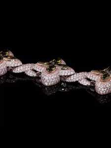 Iconic Lab Men's Green Lab Grown Brilliant Cut Diamond Infinity Link Design IGI Certified VVS Pulsera de plata esterlina Brazalete - Product Image 6