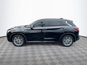 Titre propre, faible kilométrage - QX50 Luxxe FWD d'occasion 2023 - Product Image 4