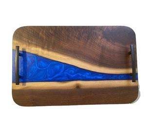 Cadeau de mariage royal en bois d'acacia et résine Plateau de service avec poignée en métal Fournitures d'usine pour restaurants et hôtels de SCI - Product Image 1