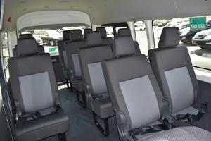 Autobús Hi-Ace 2022 Automático Usado en Perfectas Condiciones - Product Image 3