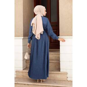 Robe plissée pour hijab avec détails pierres indigo - Product Image 4