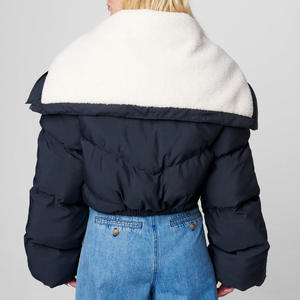 Chaqueta Corta Acolchada para Mujer, Diseño Nuevo, con Capucha, Chaqueta Bomber Corta, Chaqueta de Invierno Acolchada y Aislada para Mujer - Product Image 4