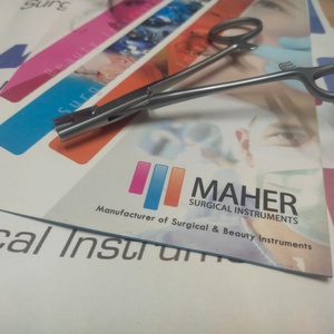 Outils de perçage corporel Pince à ancre cutanée à polissage miroir avec inserts dermiques Instruments chirurgicaux à source manuelle certifiés CE - Product Image 3