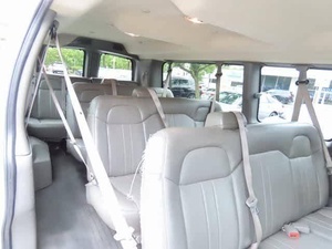 Usado 2022G-3500 Savana 3500 RWD Extended Wheelbase LS Autobús de conducción a la izquierda | Disponible para la venta | Muy limpio sin accidentes - Product Image 5