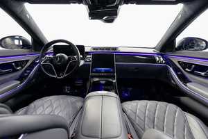 Sedán Clase S Negro 2023, Auto Usado de Lujo, Gasolina, Automático, Volante a la Izquierda - Product Image 3