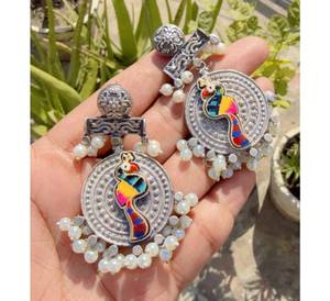 Haute qualité Vintage mode argent couleur lustre boucles d'oreilles femmes argent plaqué paon style perles élégantes - Product Image 1